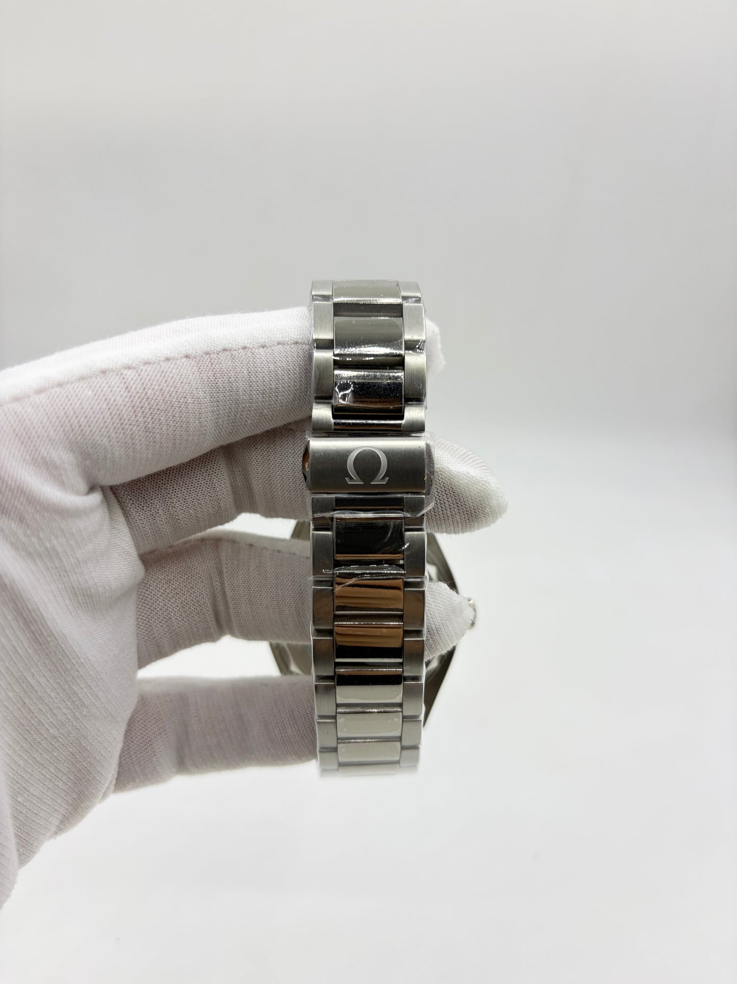 40 MM Quartz Omega Aqua Terra 150m Mid-Size 2518.50.00