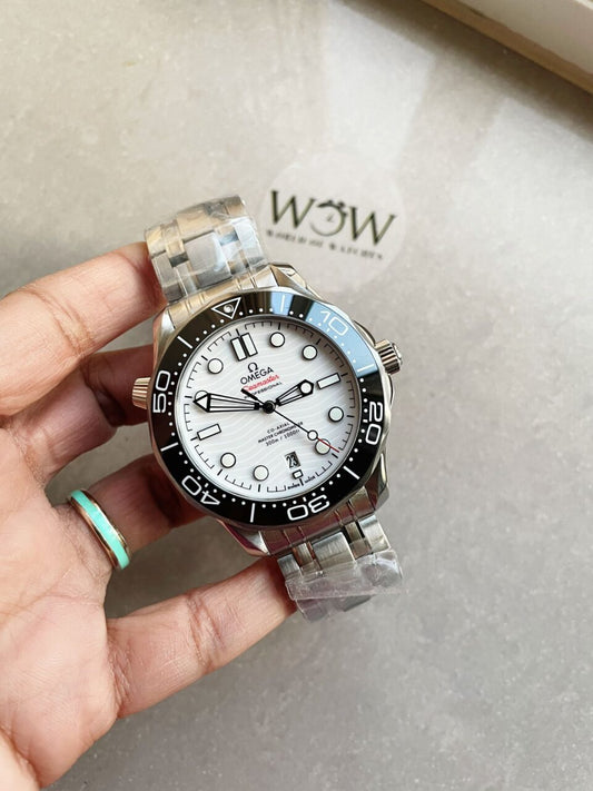 Seamaster Diver 300M SS VSF 1:1 Best Edition Black Bezel White Dial on SS Bracelet A8800 ( Extra Rubber Strap)