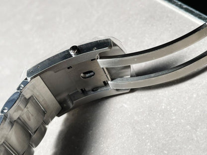 Speedmaster MoonWatch SS Sapphire Crystal Black Dial on SS Bracelet Manual Winding Chrono Movement