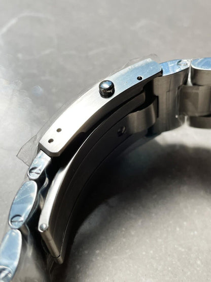 Speedmaster MoonWatch SS Sapphire Crystal Black Dial on SS Bracelet Manual Winding Chrono Movement